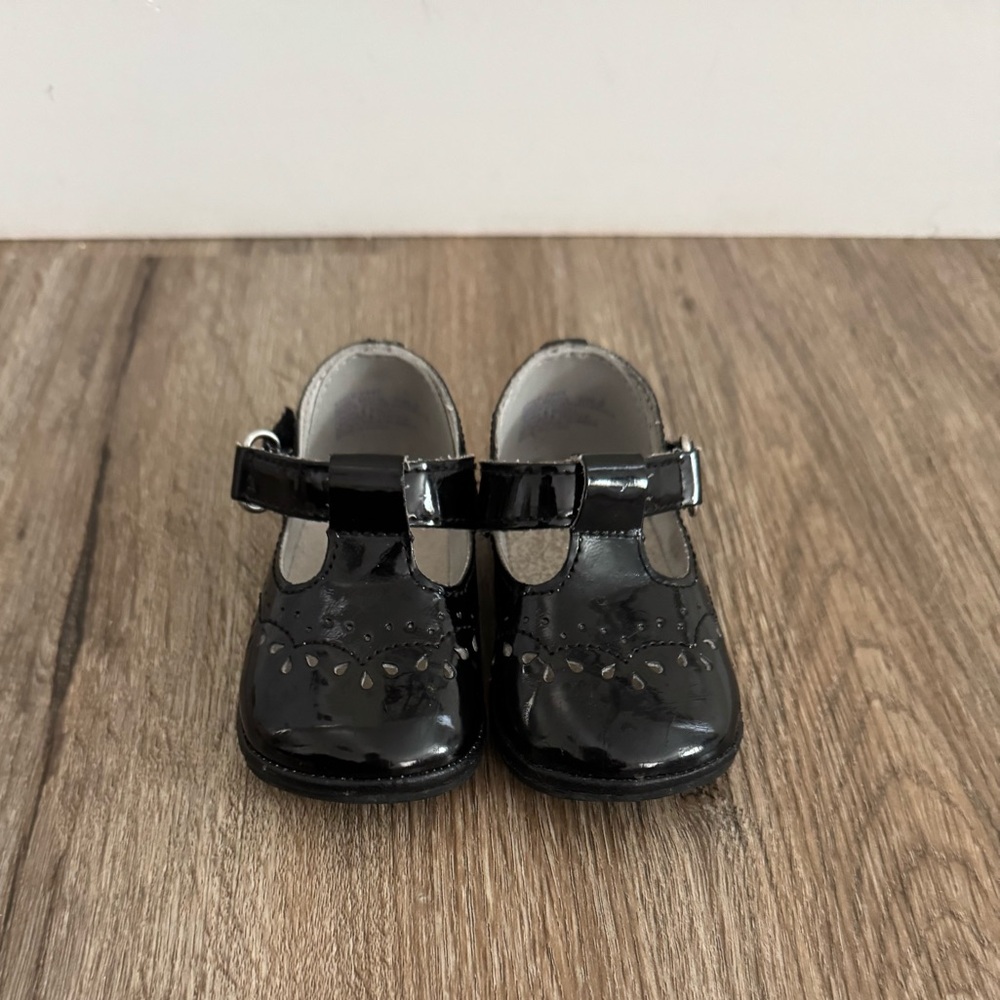 L'Amour Angel Black Patent Dress Shoes for Infants